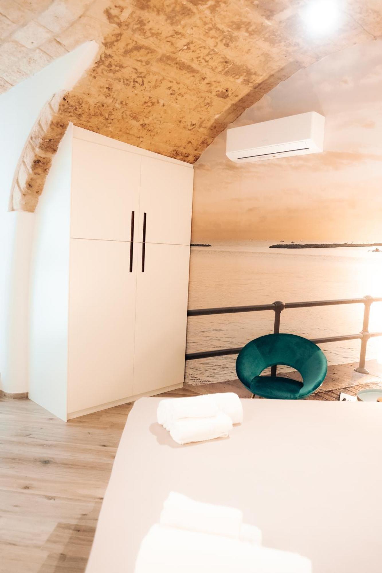 Timeless Apulian Luxury Suite Bari Eksteriør bilde